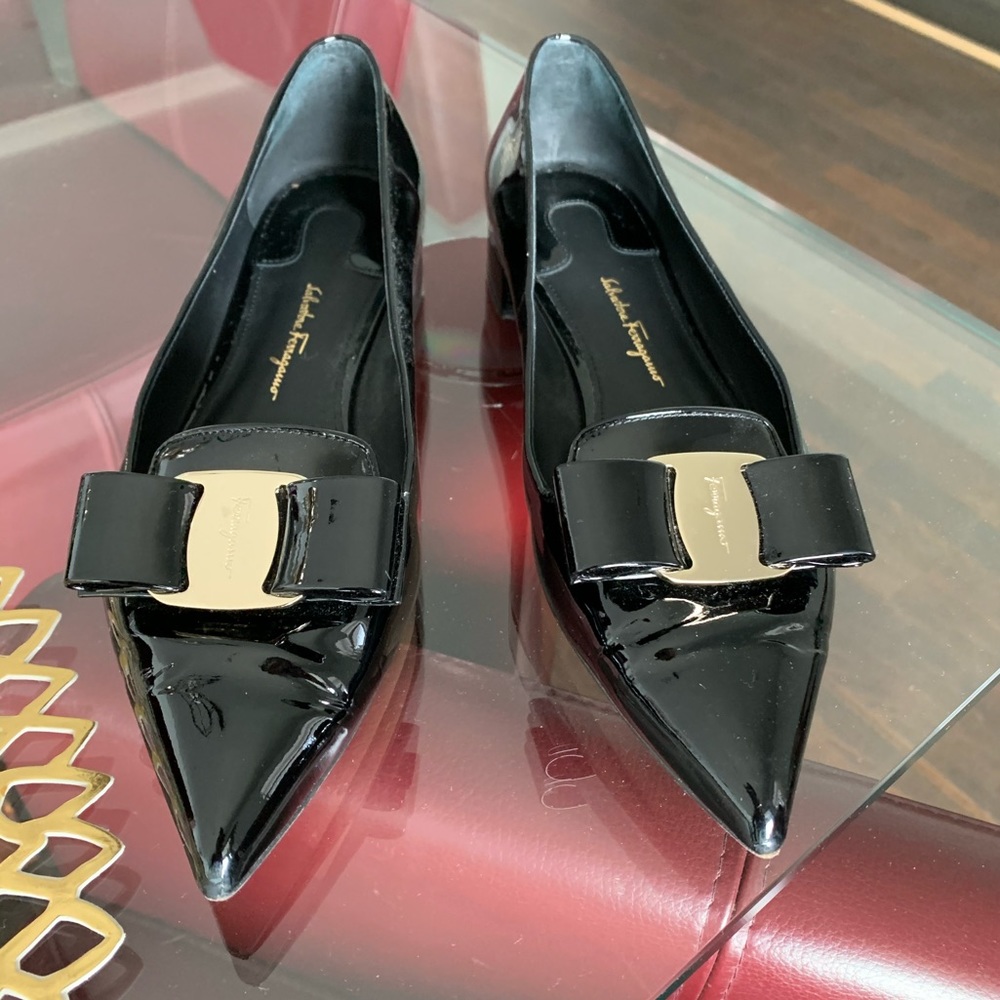 Salvatore Ferragamo Black Leather Ballerina 7 1/2